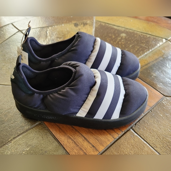 Adidas Puffylette slip-ons - Picture 4 of 9